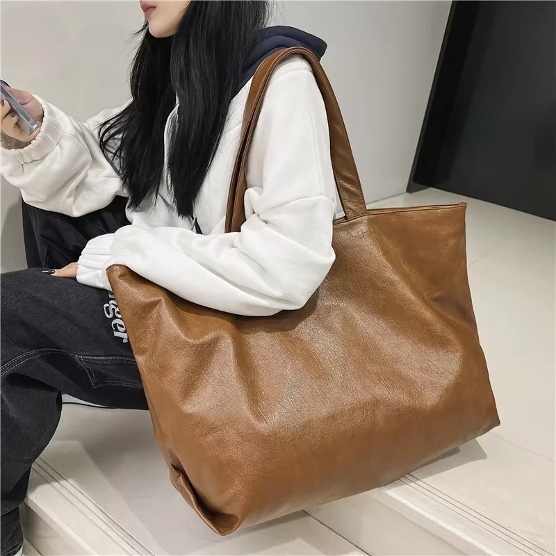 대용량 부드러운 가죽 숄더 백 경량 남여 여성용 가방  - Fishing Equipment Market 리뷰 및 가격